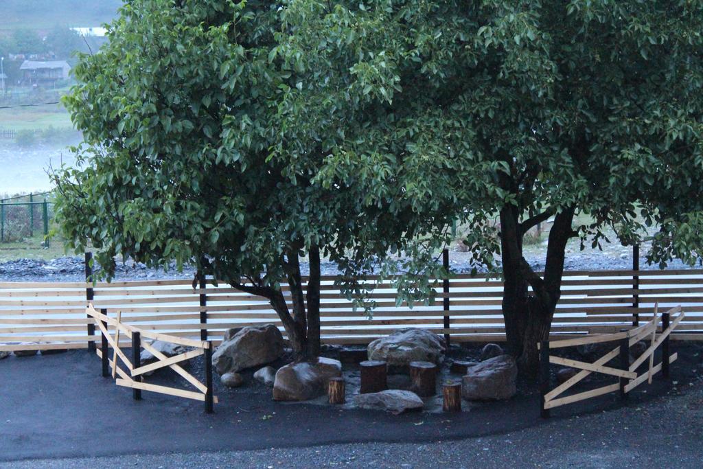 Salome Guest House Mestia Exterior foto